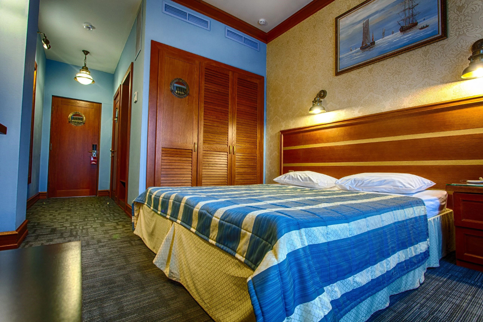 Отель Аврора