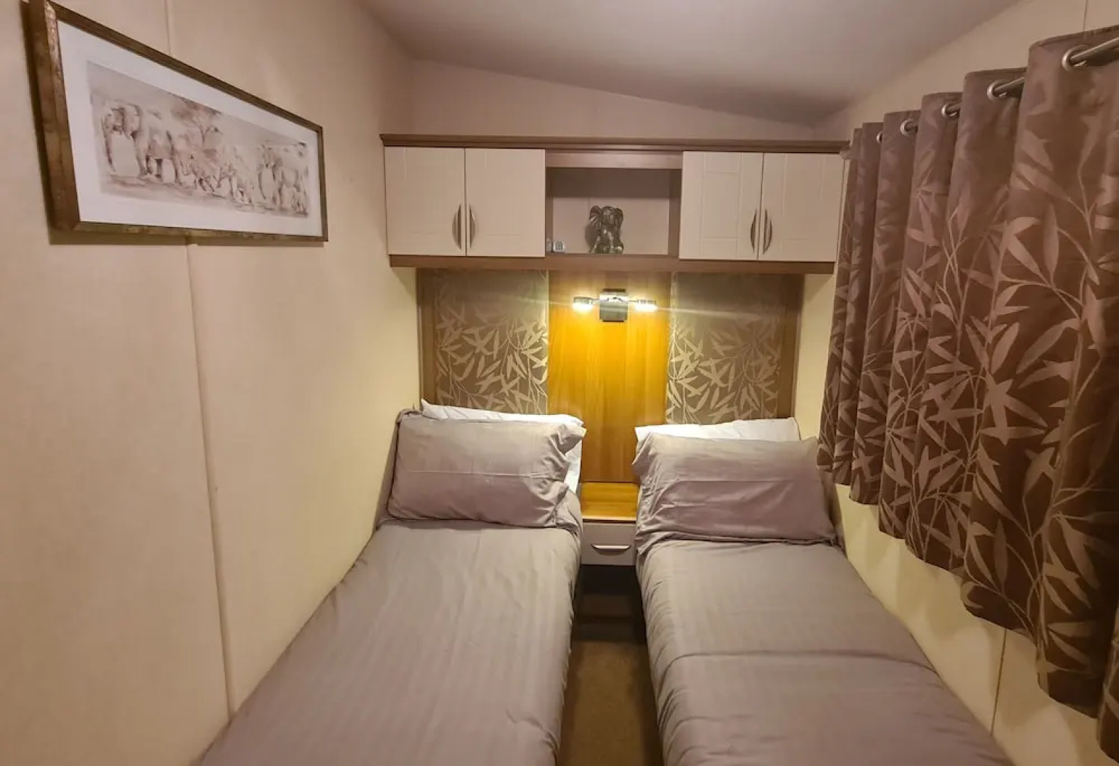 Captivating 3-bed Caravan at Golden Palm Skegness