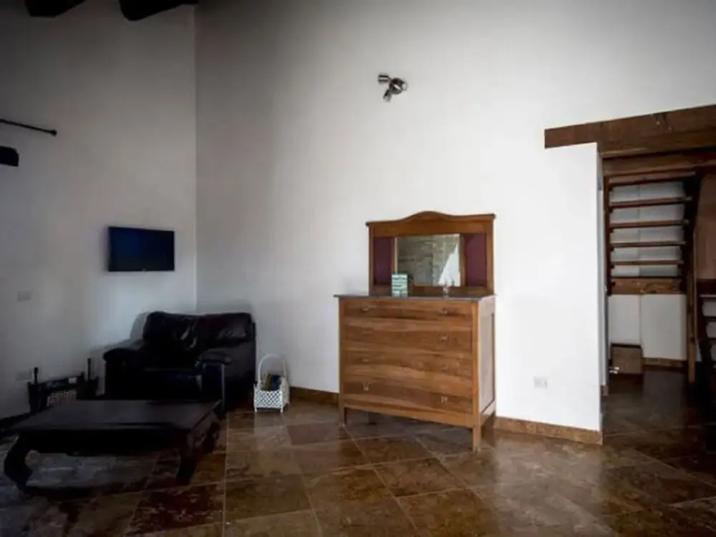 Apartment in Ascoli Piceno With Pool & Beaches