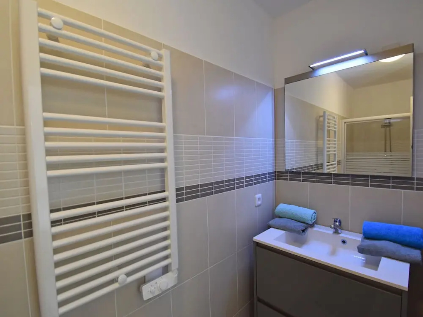 Villa With Guest House, 2 Swimming Pools, and Wide View