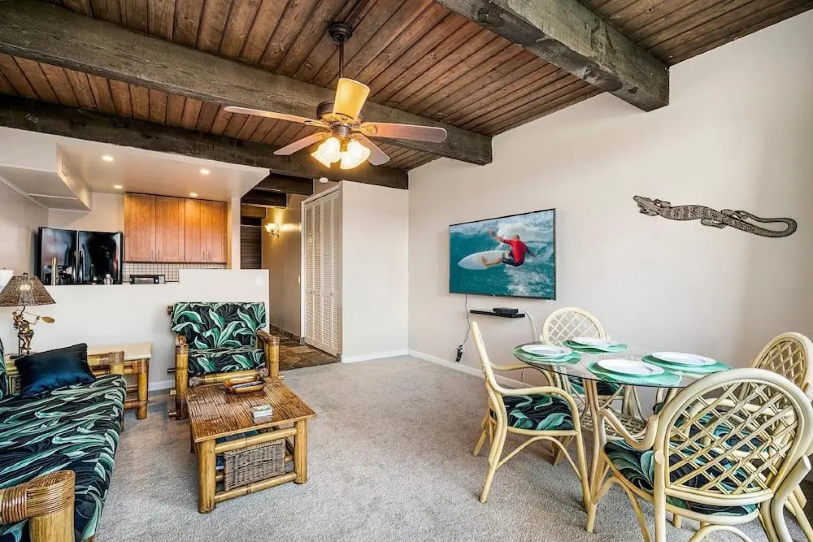 Kona Mansions - Studio condo by RedAwning