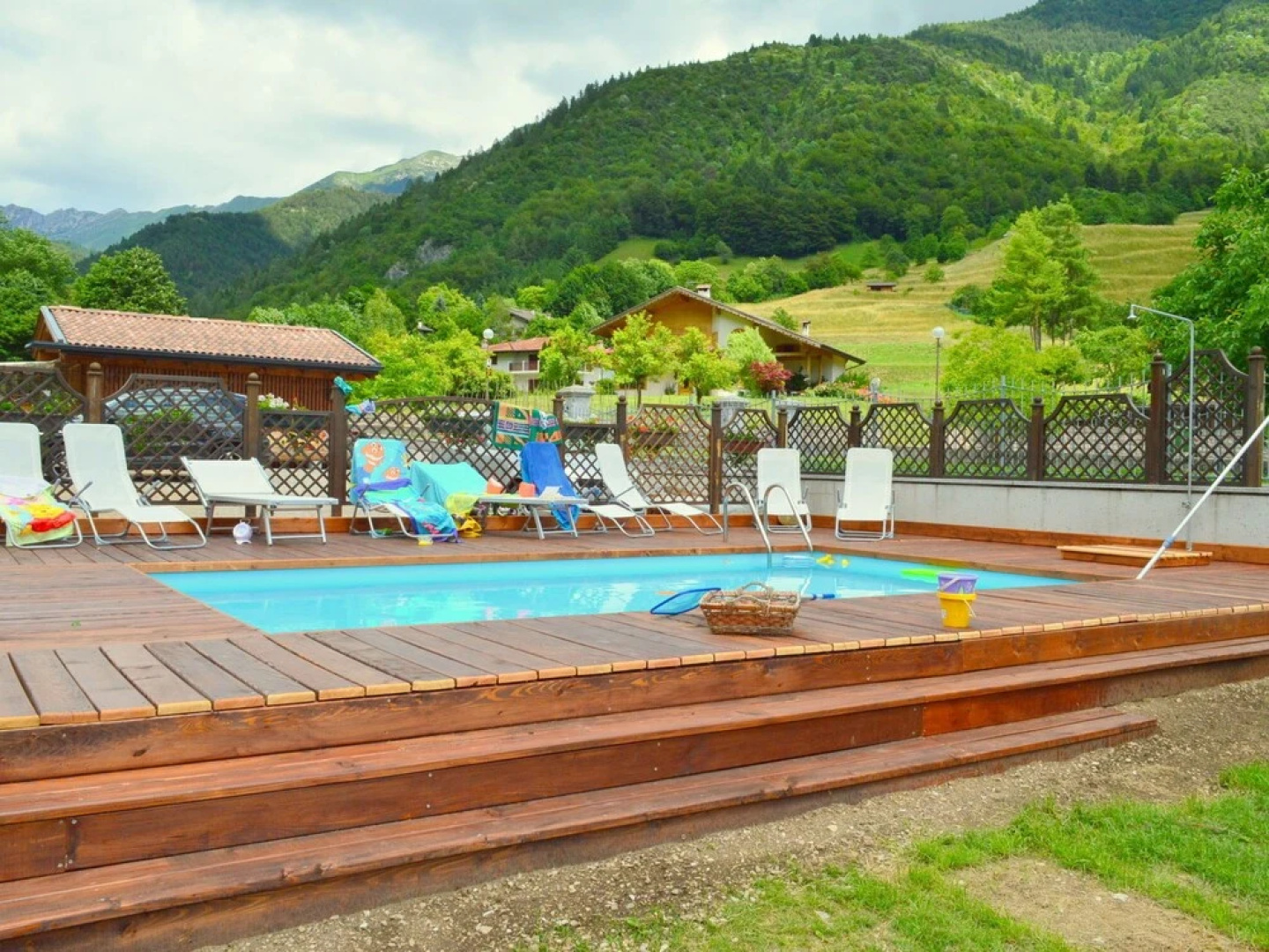 Peaceful Holiday Home in Enguiso With Swimming Pool