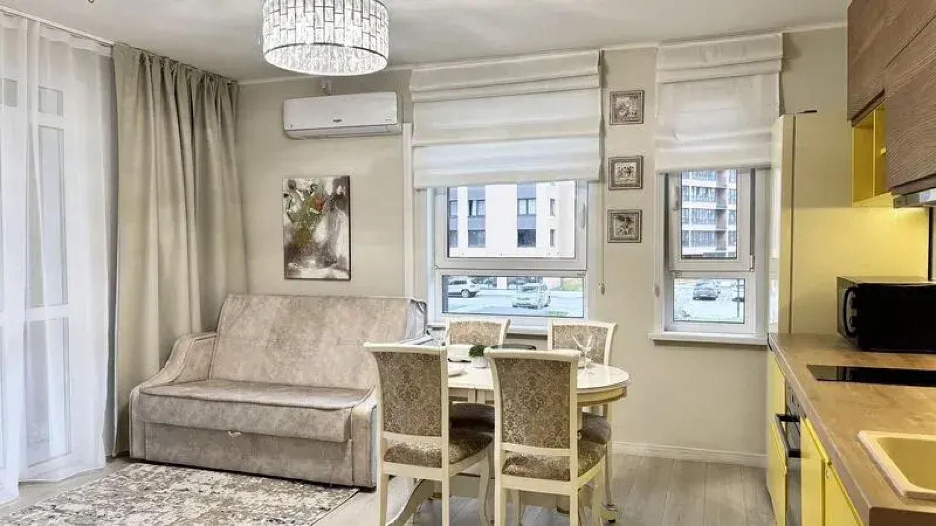 Мун72 на улице Джанбровского, д. 4