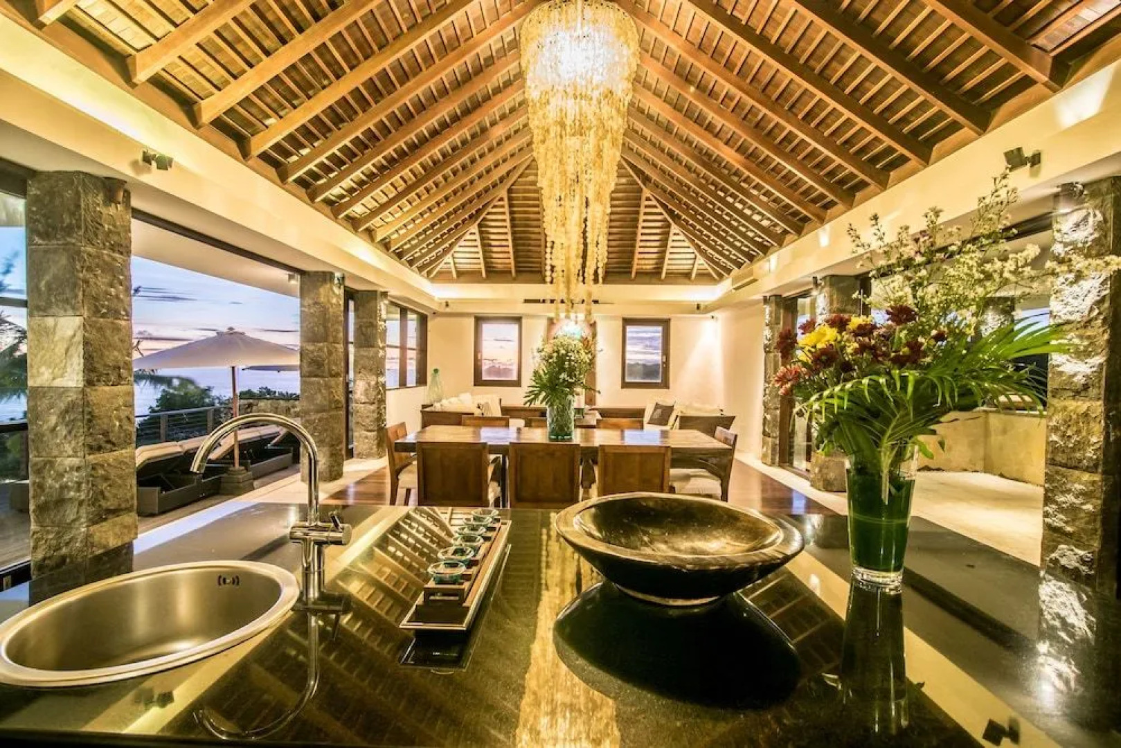 Absolute Cliff Front Pandawa Beach Villa