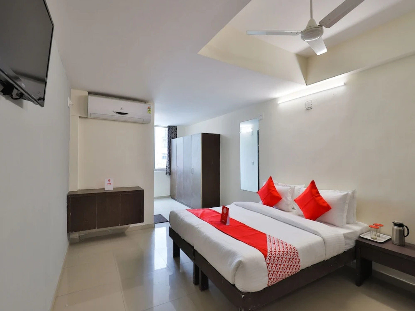 OYO 14942 Hotel Maple Leaf