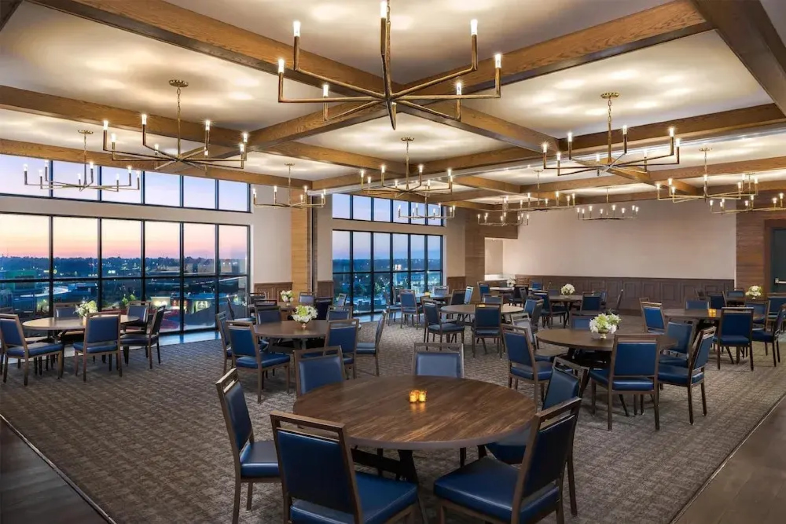 Hotel Avail Rogers, Tapestry Collection By Hilton