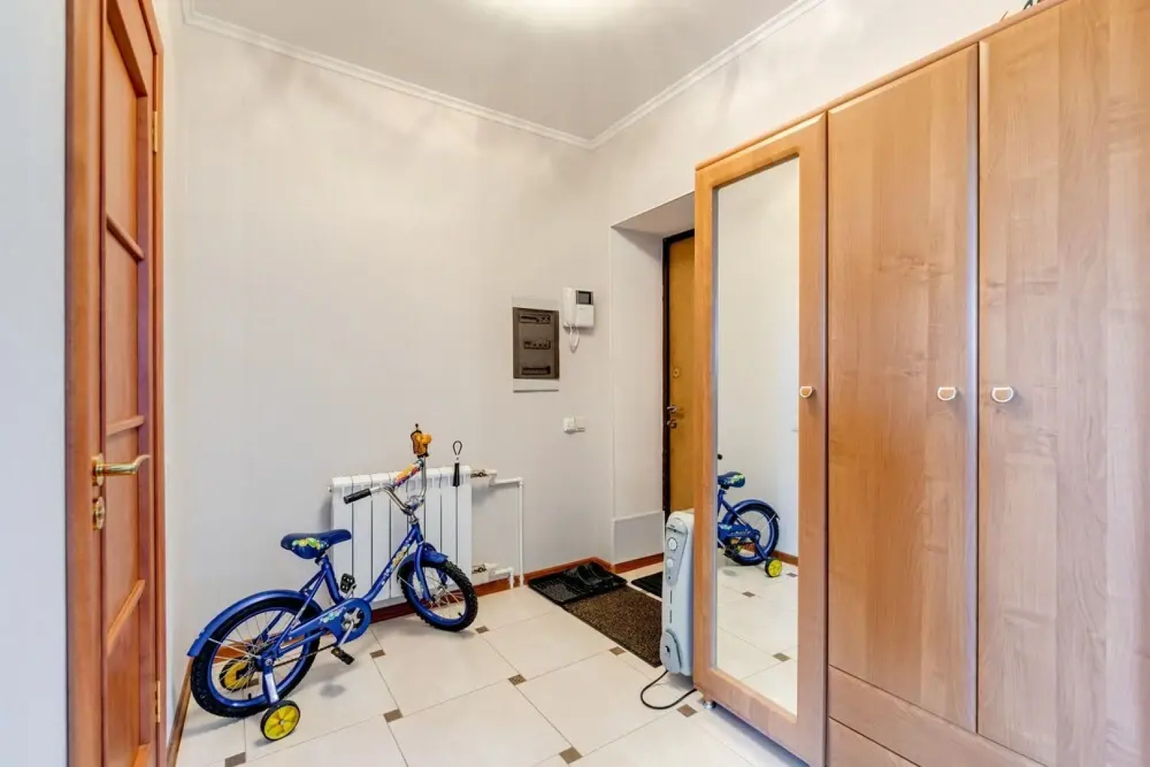 Simply Comfort, Modern Townhome, Sauna