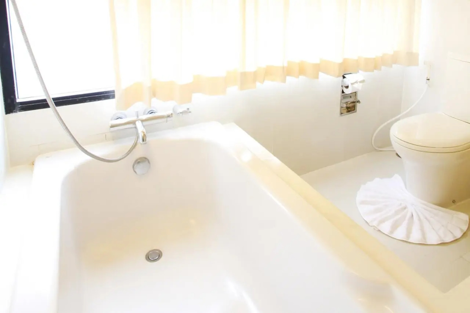 I Galleria Sukhumvit 13 (formerly D Varee Diva Hiptique)