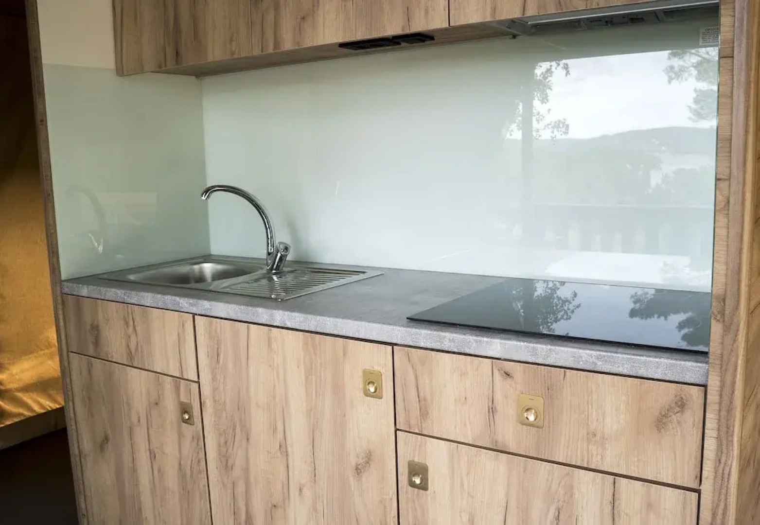 Anfasteröd Gårdsvik