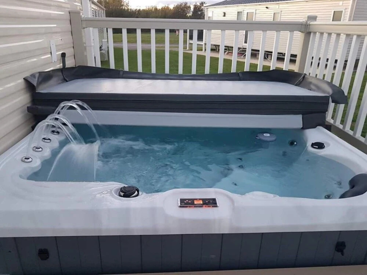 Impeccable 2-bed Apartment in Tattershall Lakes