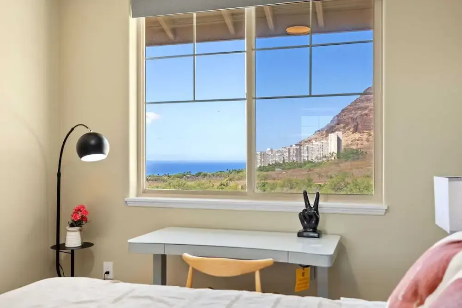 Sleeps 16, 2 Homes Ocean Views, Shared Pool + Gym, Near the Beach Avantstay