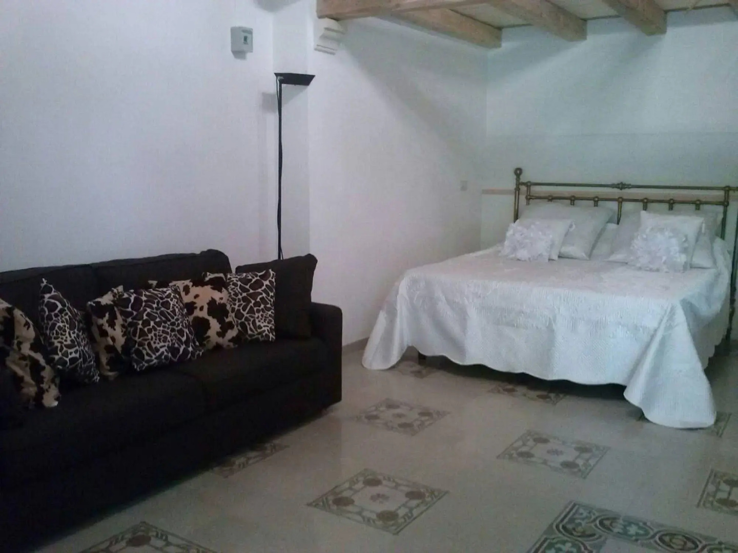 Neeton - Noto Bed&Breakfast