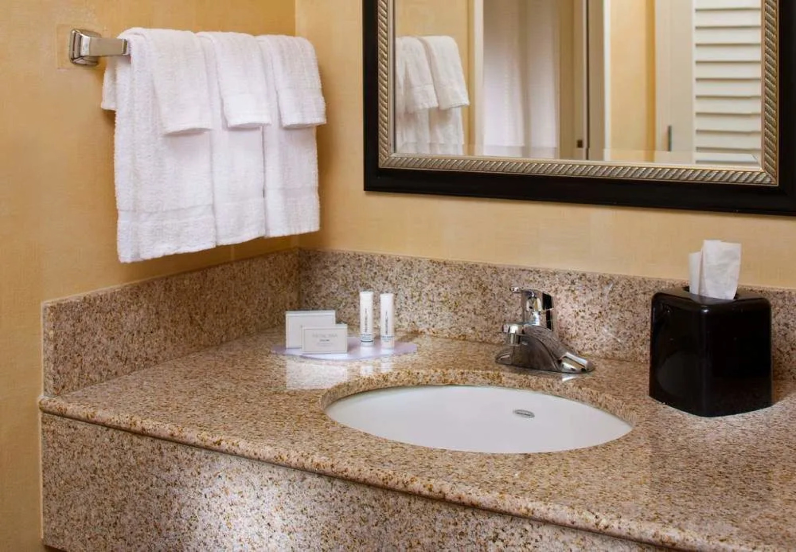 Courtyard Little Rock West