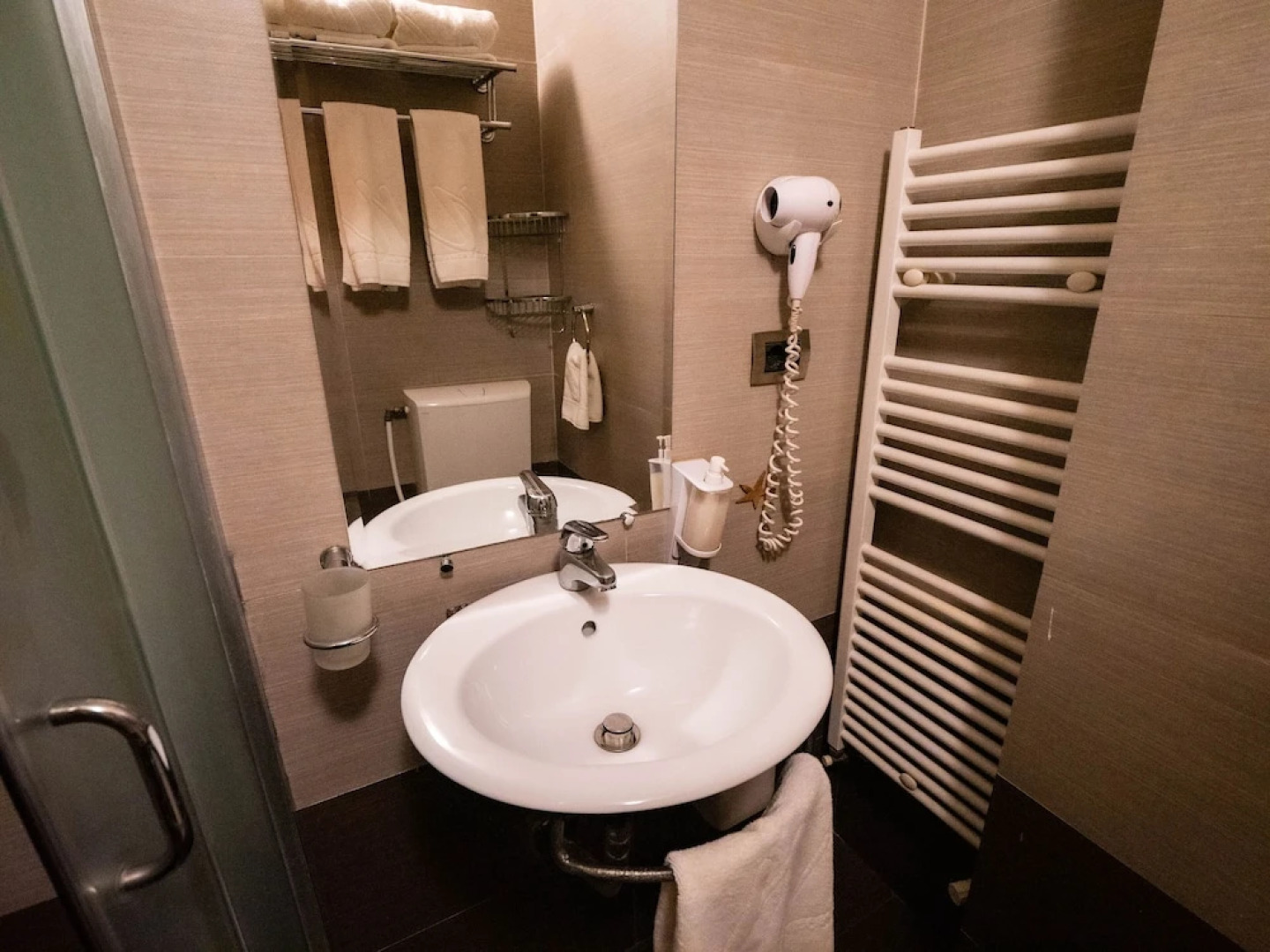 Natyral Razma Resort