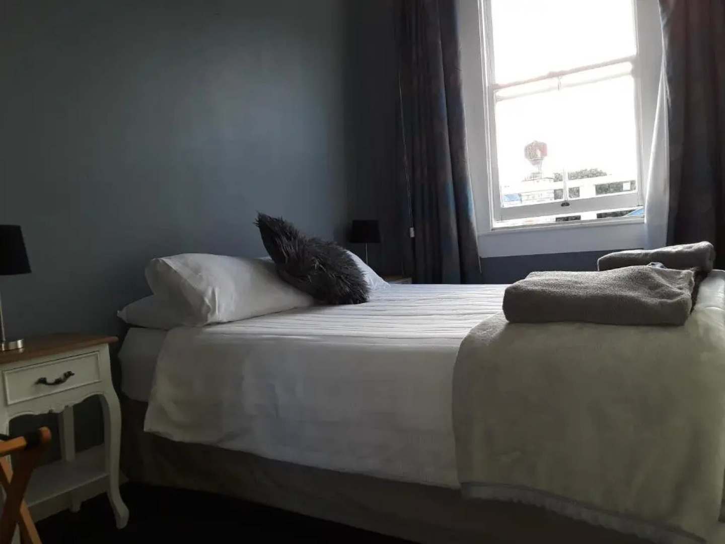 Lady Bowen Bed & Breakfast