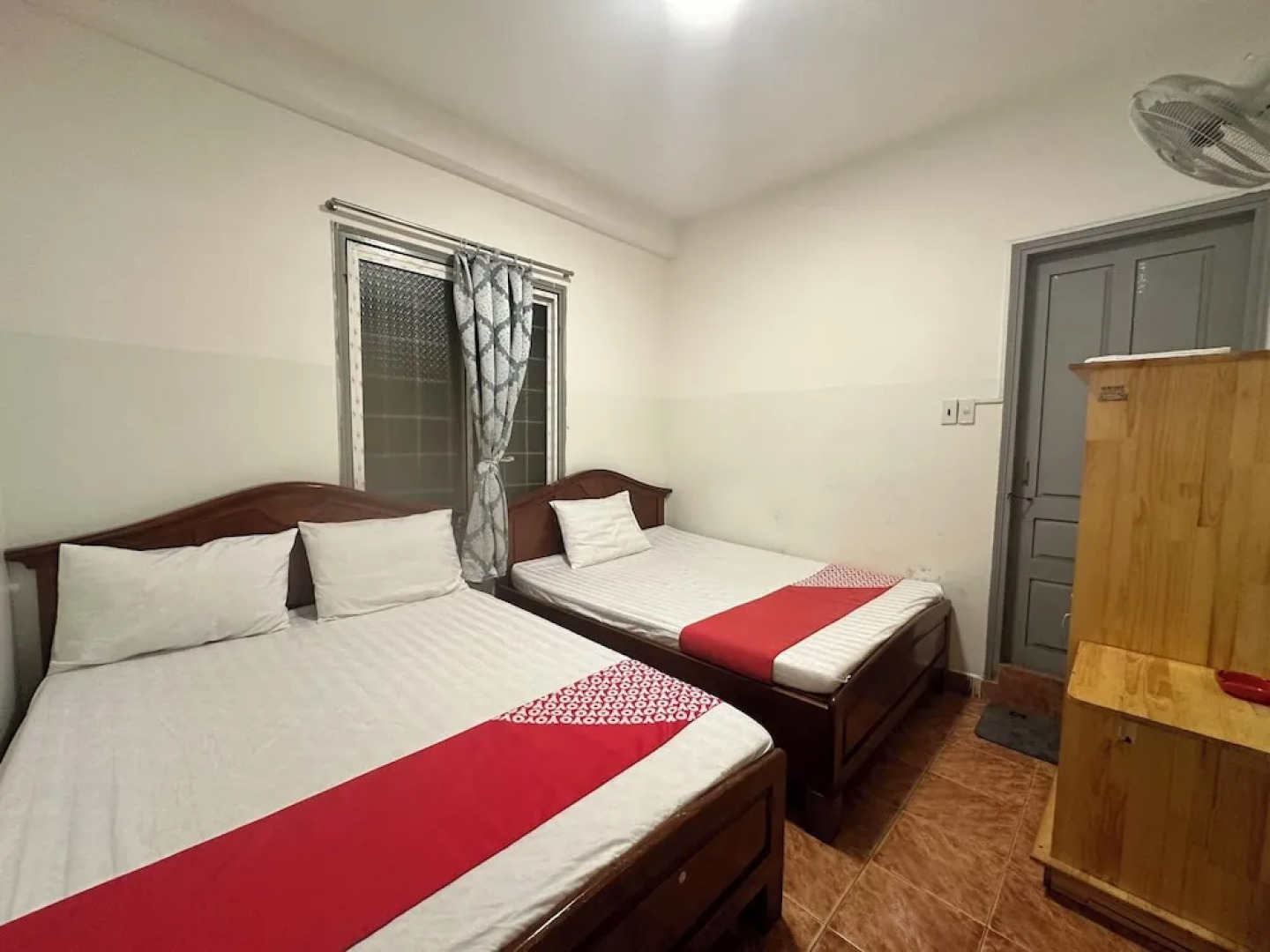 OYO 75466 13 Coins Bang Yai Hotel