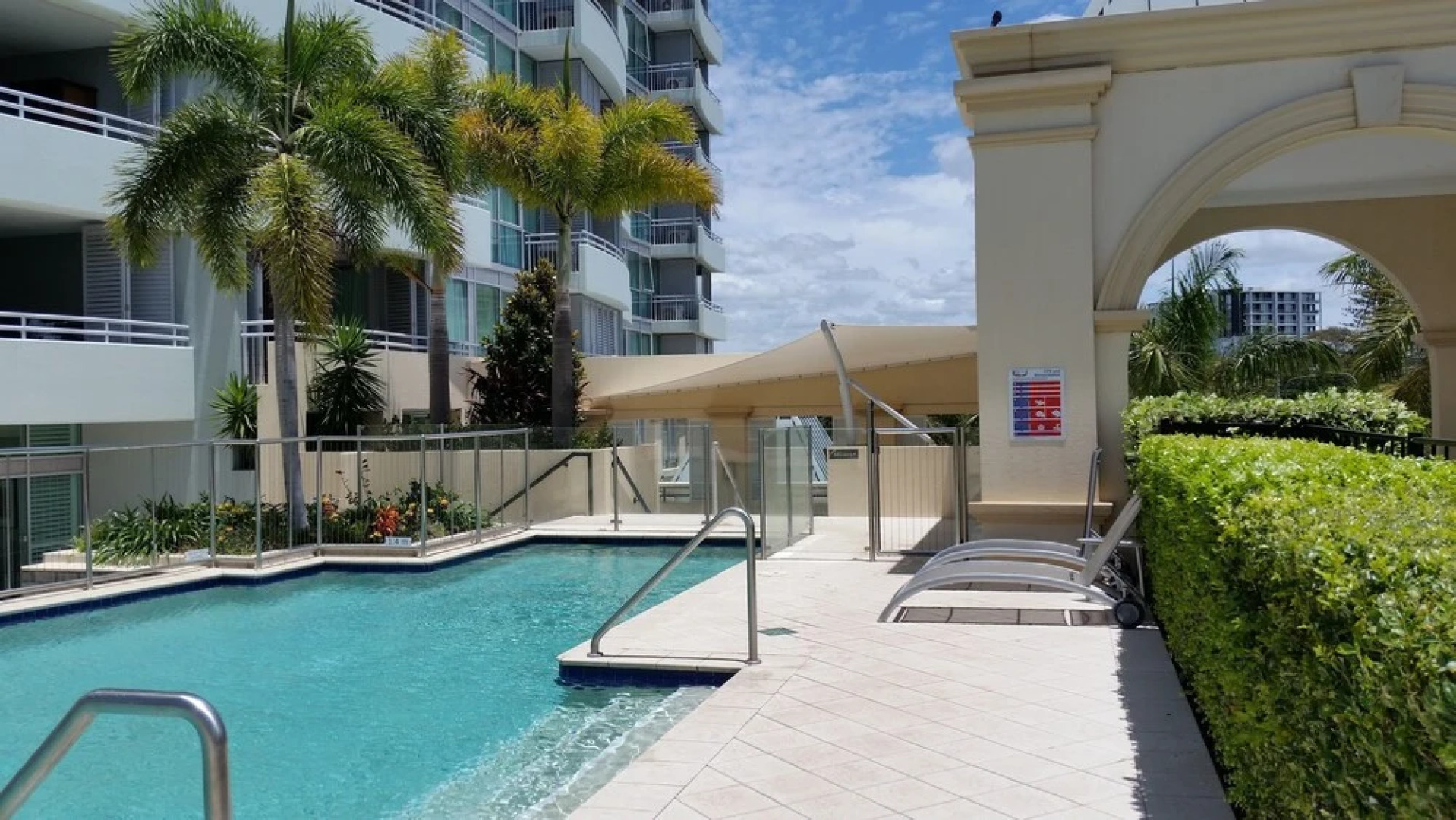 Grand Hotel Apartments Gold Coast by owner