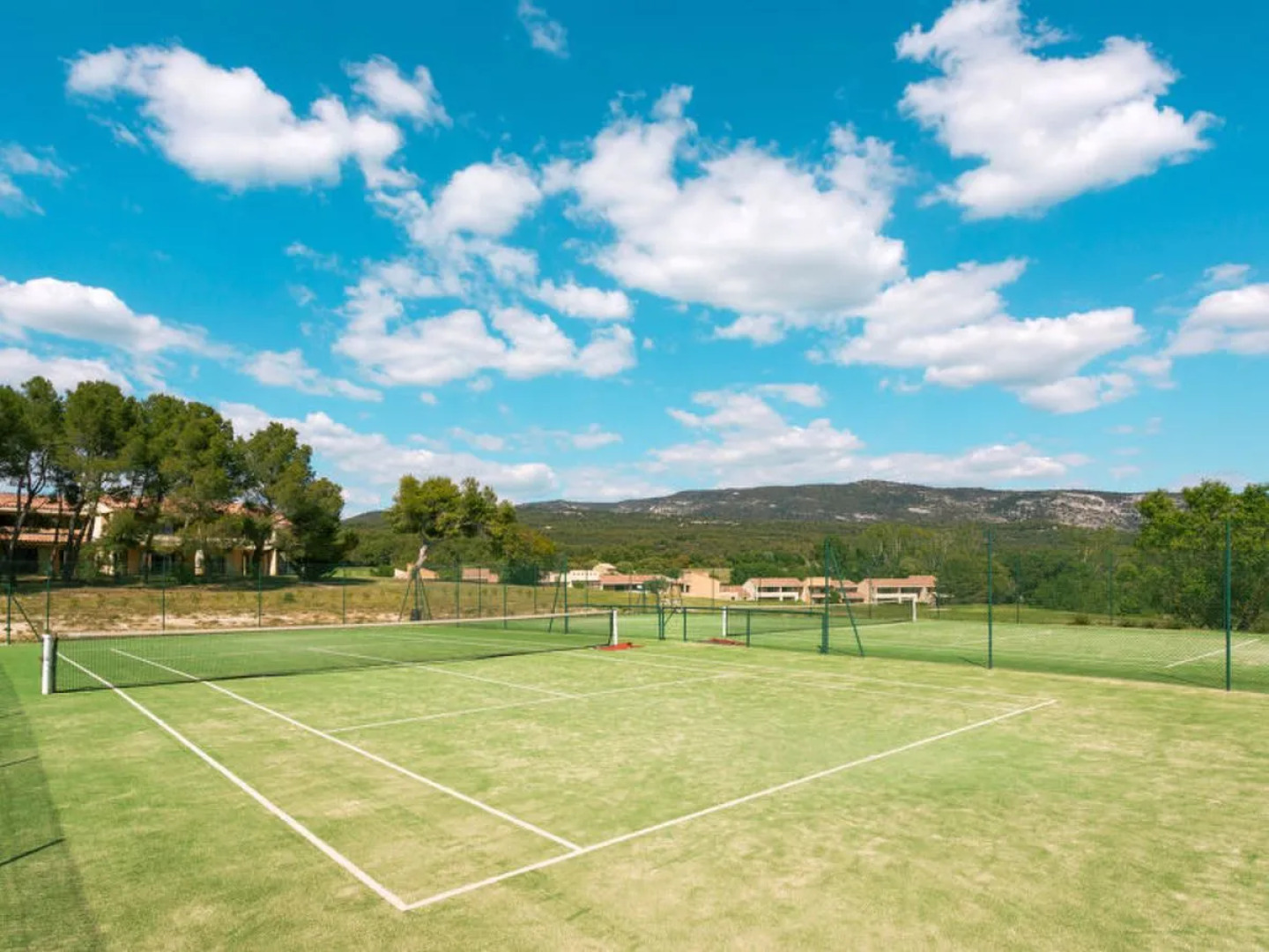 Provence Country Club (LSS200)