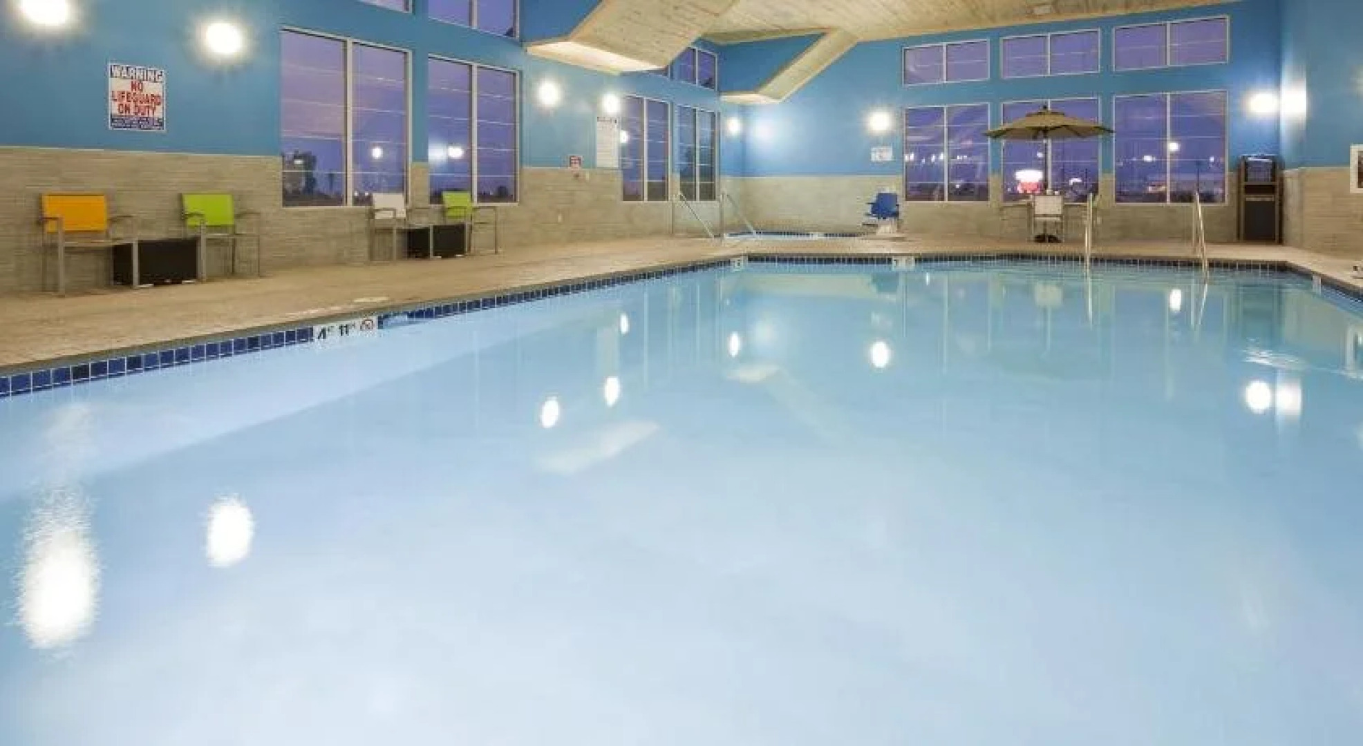 Gateway Park Hotel and Suites