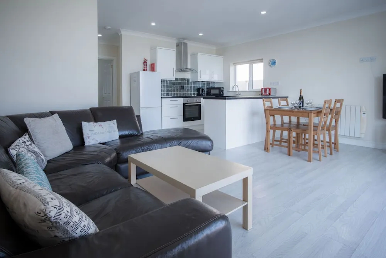 Seafarer - 2 Bedroom Apartment - Pendine