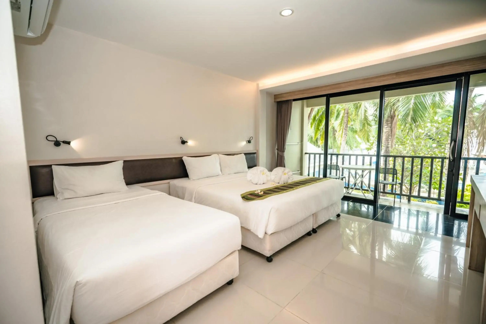 Chaolao Tosang Beach Hotel