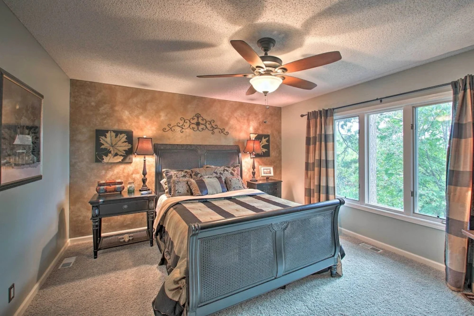 3 Mi to Lake Desoto: Home w/ Furnished Deck!