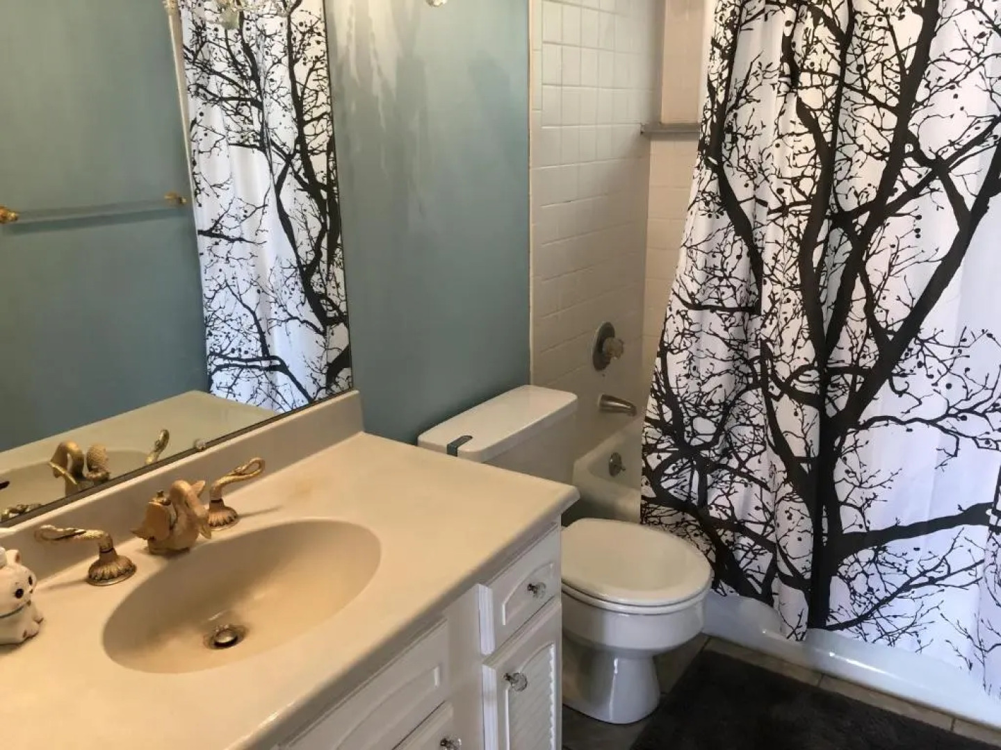 Silver Spring Chalet Large 4 bedroom, Pittsfield VT, 20 min to Killington Slopes