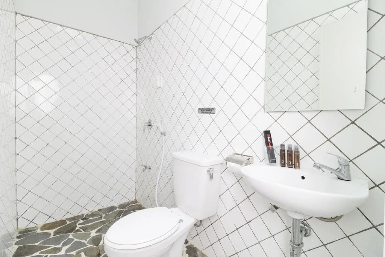 Jeng Tini Guest House