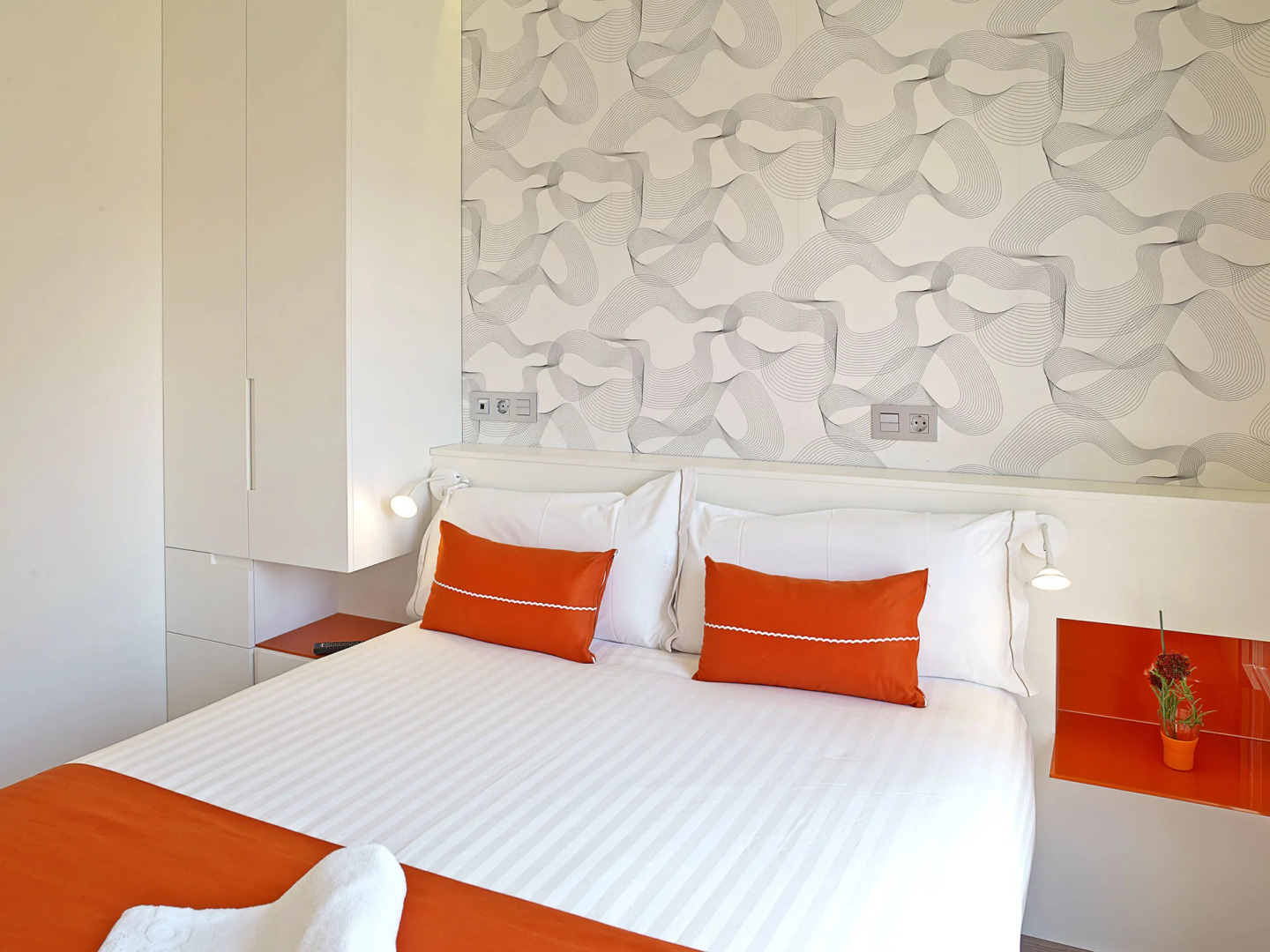 Apartments Hostemplo Suites