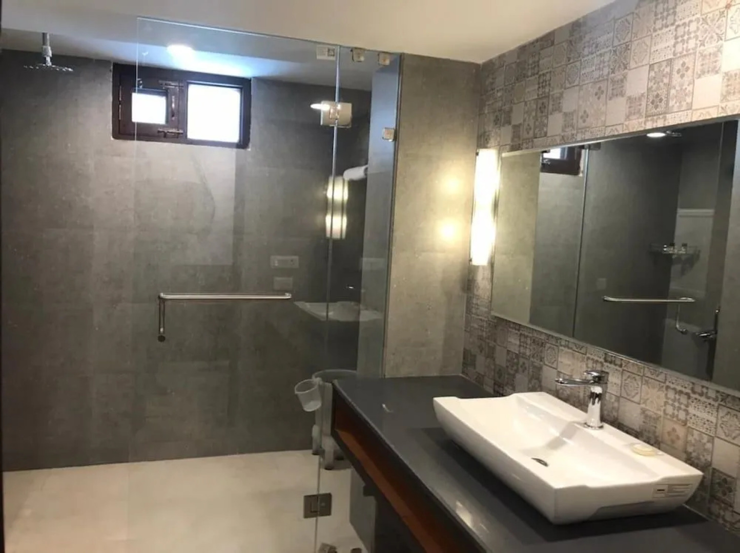 Country Inn & Suites by Radisson, Sonamarg