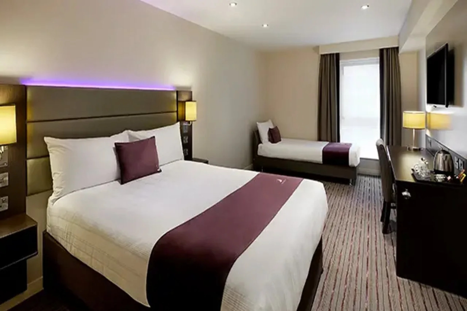 Premier Inn Halifax South