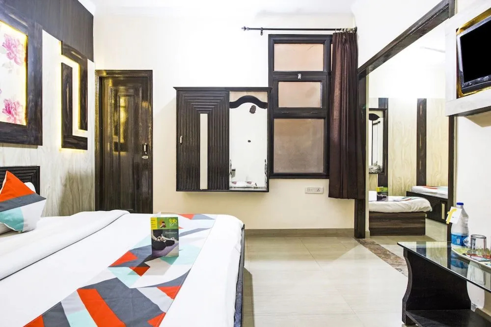 FabExpress Royal Residency Suites