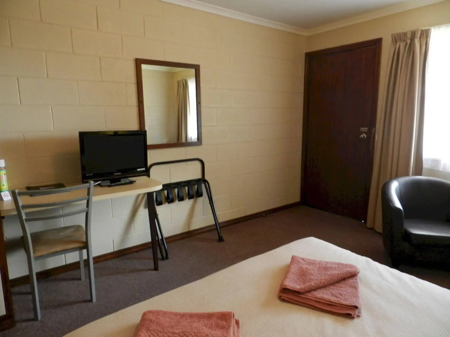 Twelve Apostles Motel & Country Retreat