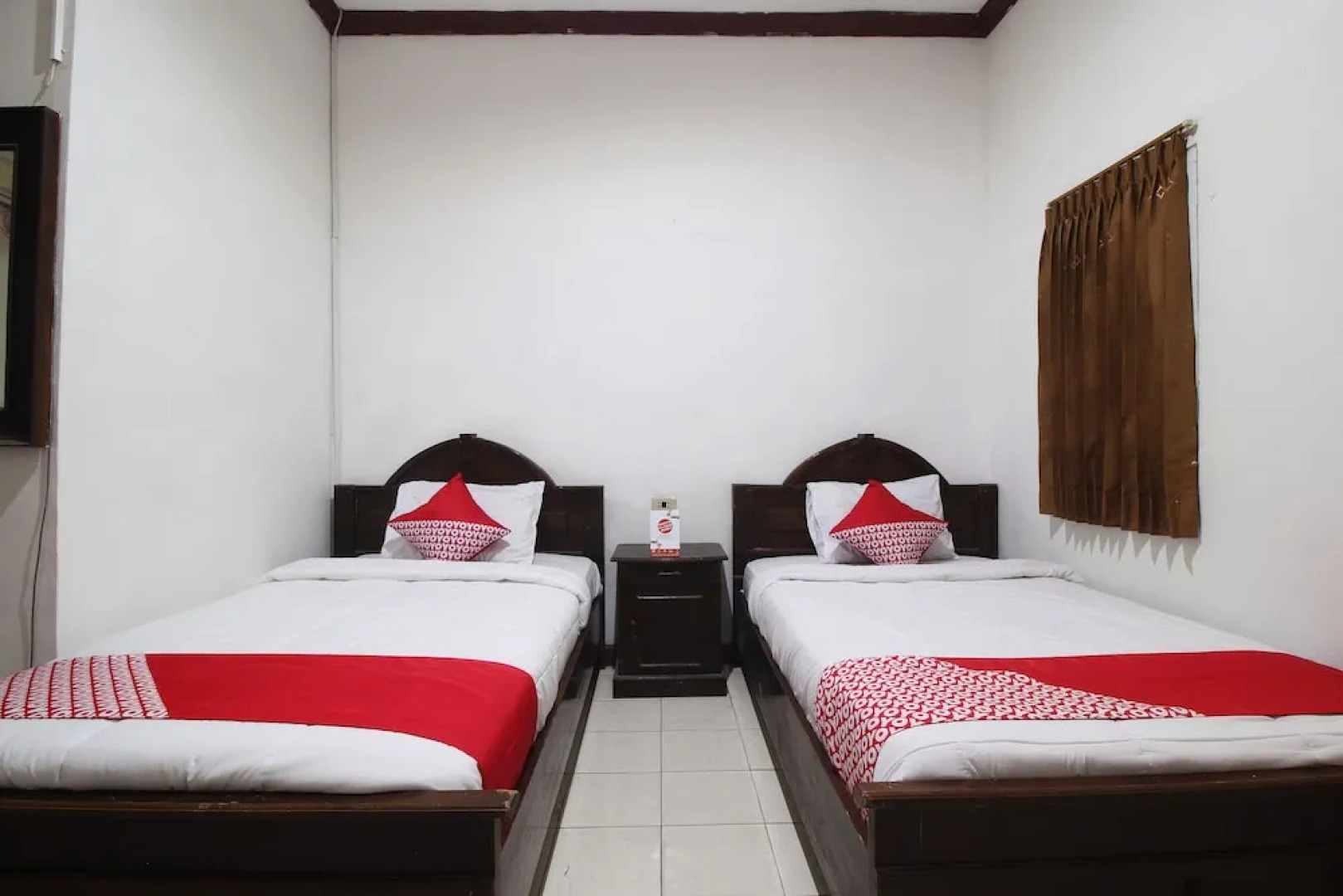 Hotel Lee by OYO Rooms