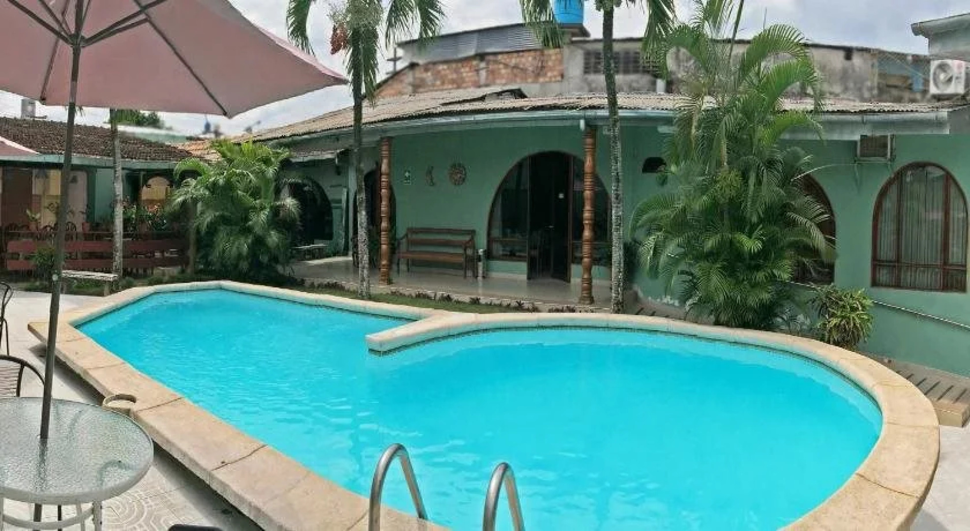 La Posada de Lobo Hotel & Suites