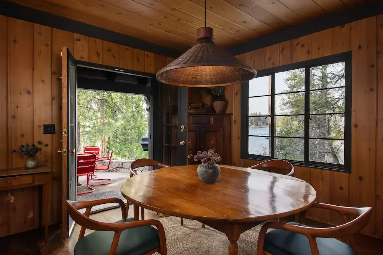 Cedar Pointe by Avantstay