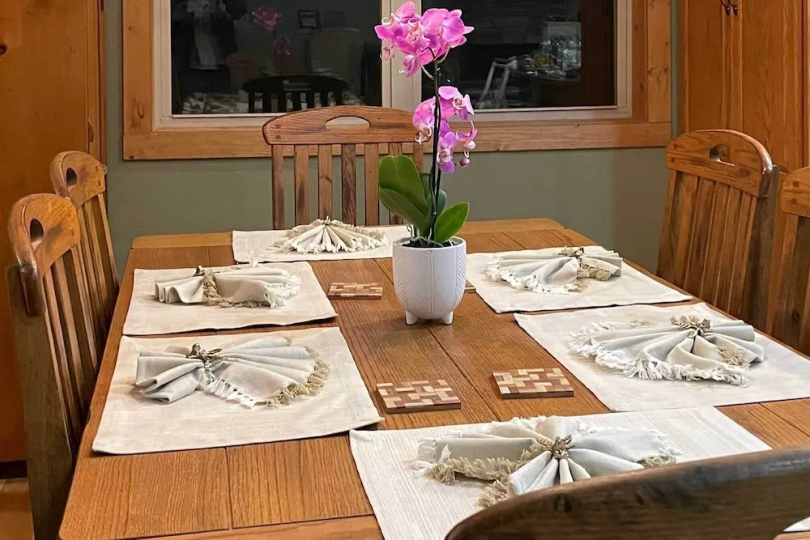 Near Ski Areas: Mtn-view Banner Elk Cabin