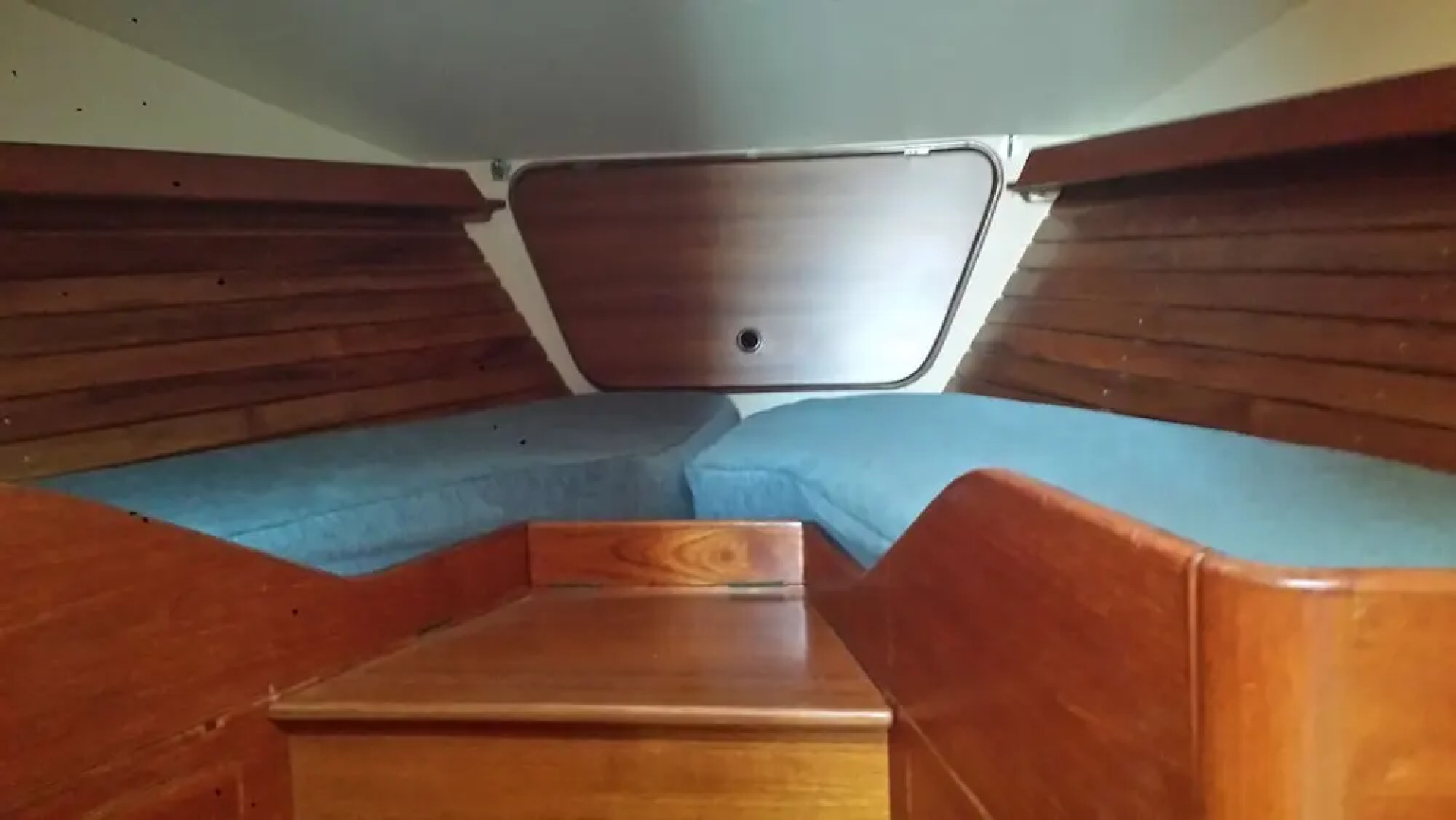 Valletta Grand Harbor Sailing Boat