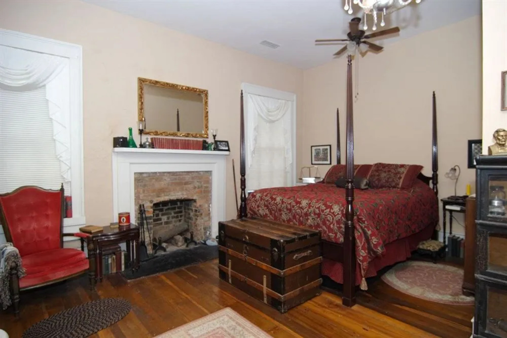 Hall Place Bed & Breakfast