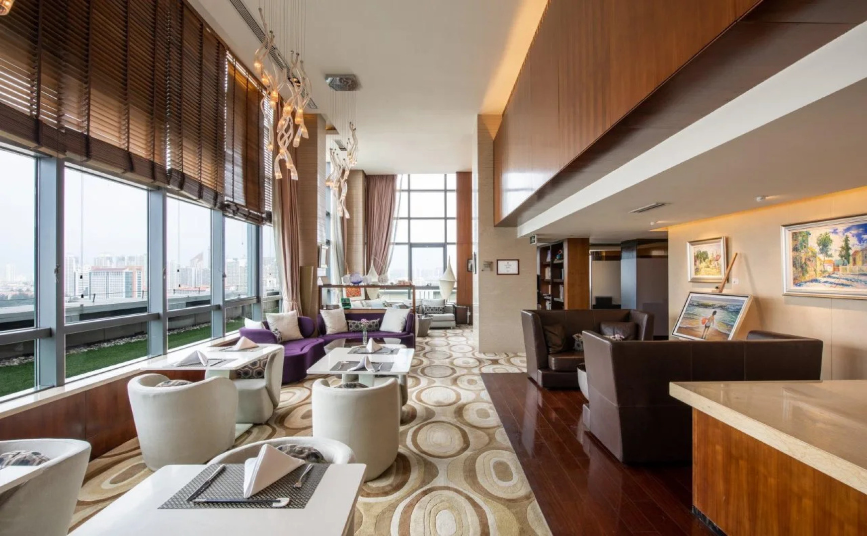 Holiday Inn Qingdao City Centre by IHG