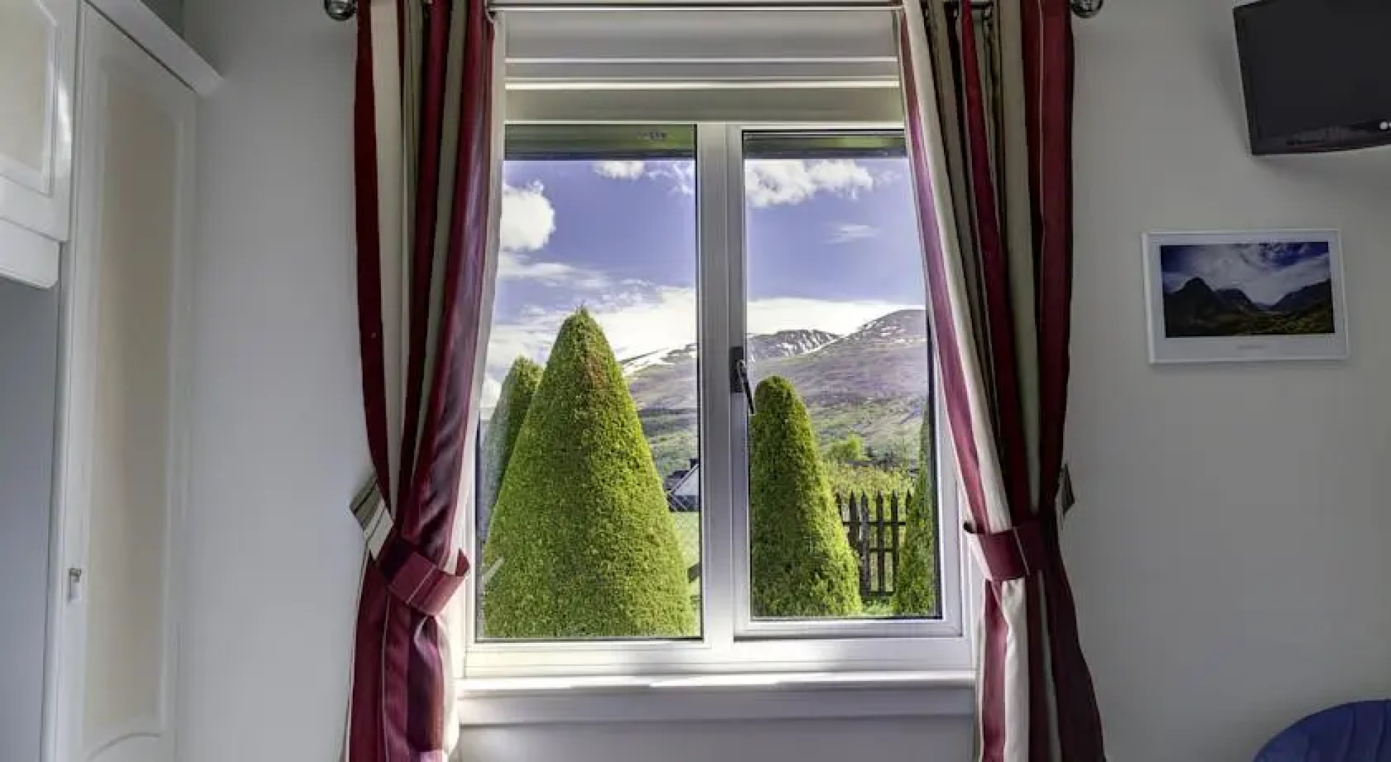 Lochan Cottage Guest House