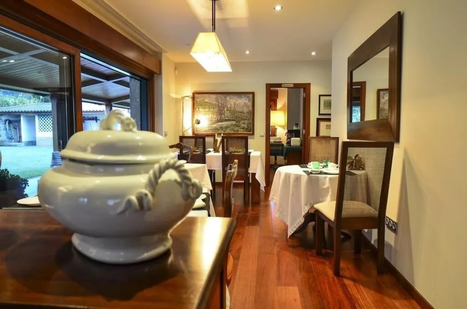 Hotel Reina Adosinda