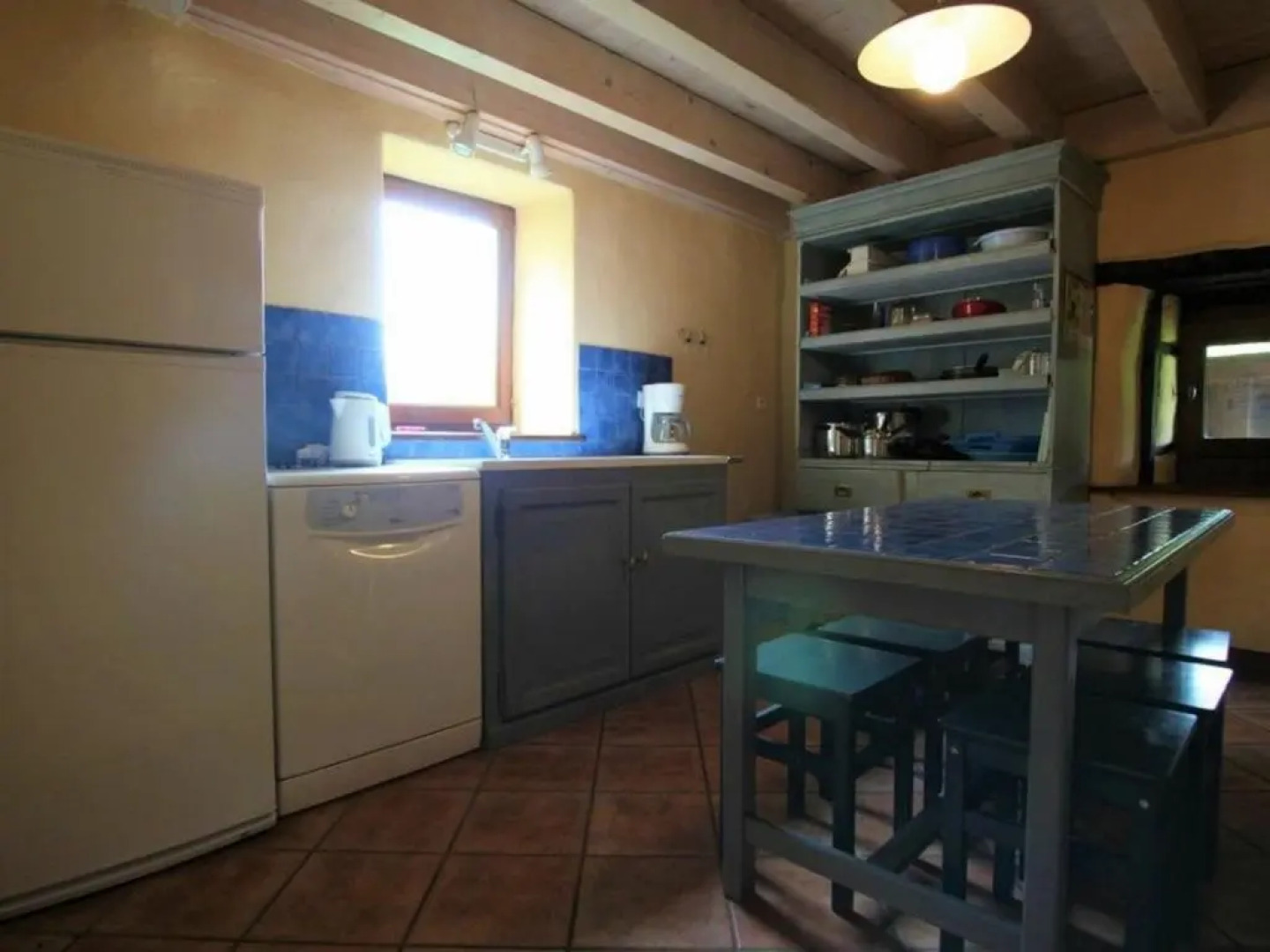 Gîte Villeneuve-d'Allier, 4 pièces, 6 personnes - FR-1-582-208