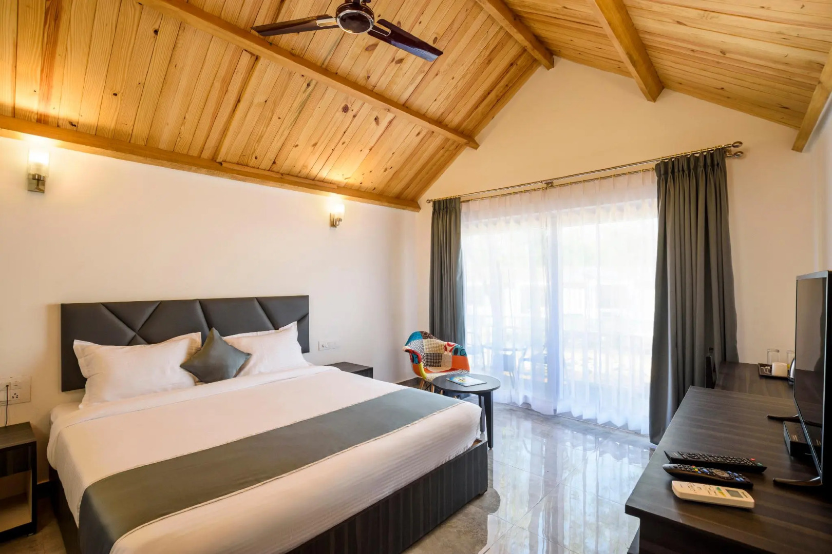 White woods Resort & Spa