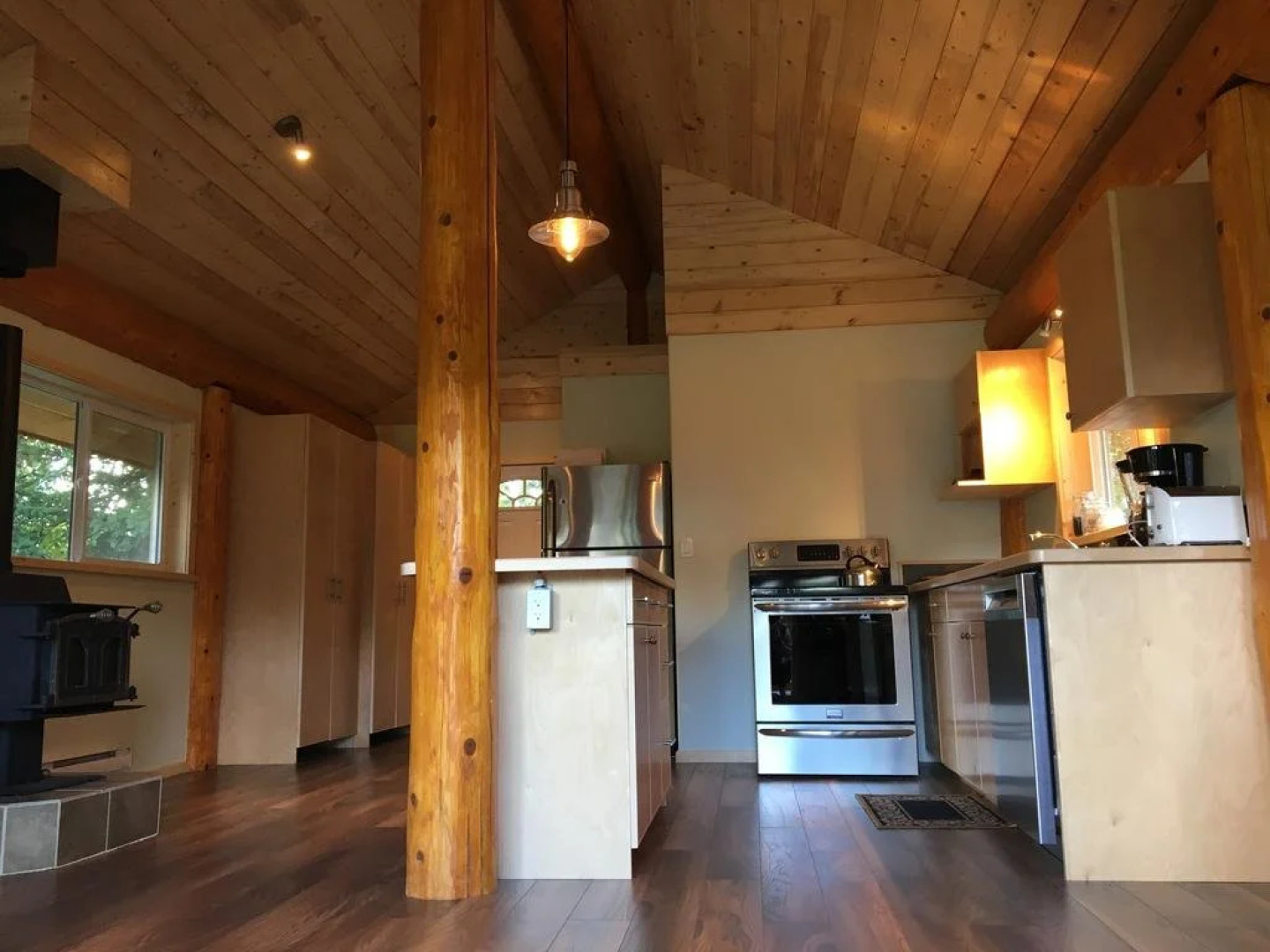 Bella Coola Grizzly Tours Cabins