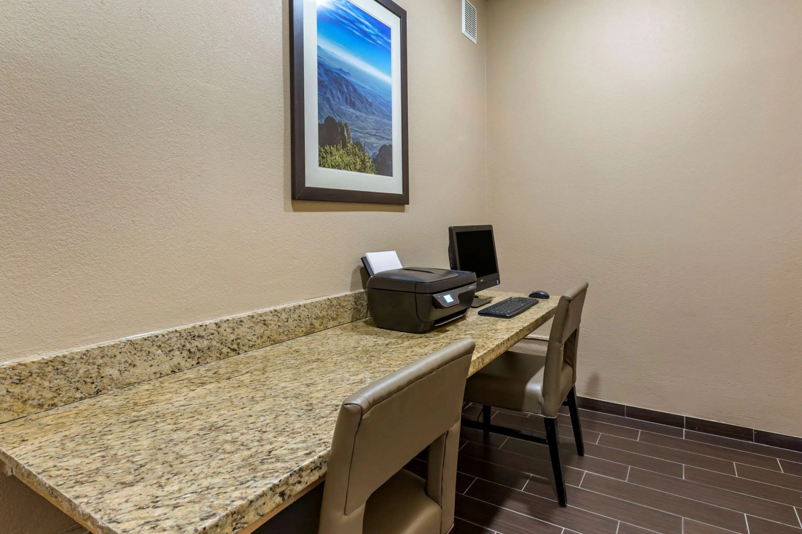 Comfort Inn & Suites Alameda at Albuquerque Balloon Fiesta Park