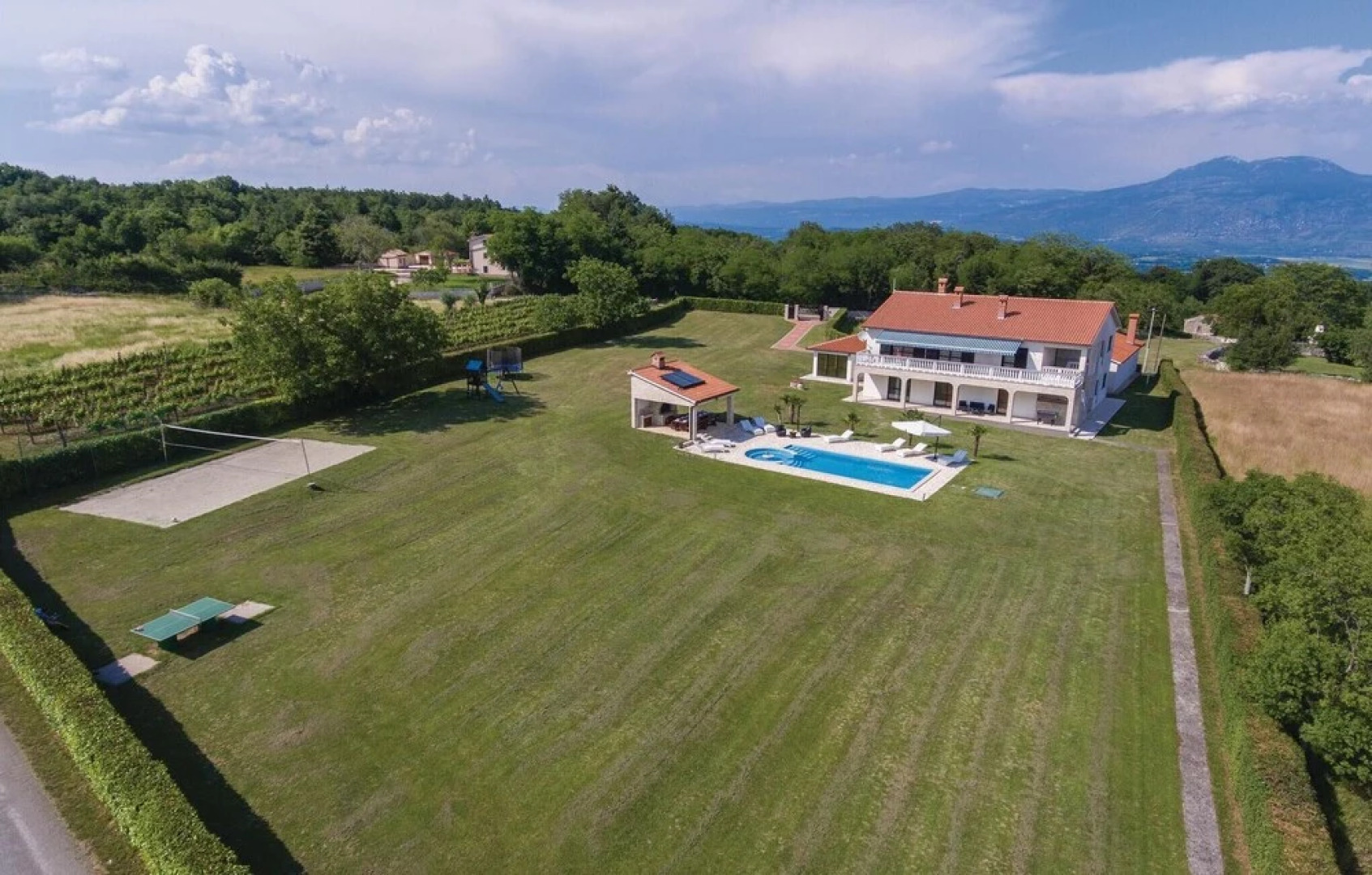 Awesome Home in Sumber With Sauna, Wifi and 7 Bedrooms