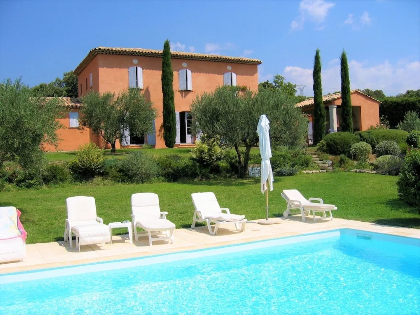 Villa With 5 Bedrooms in Saint Saturnin les Apt, With Wonderful Mounta