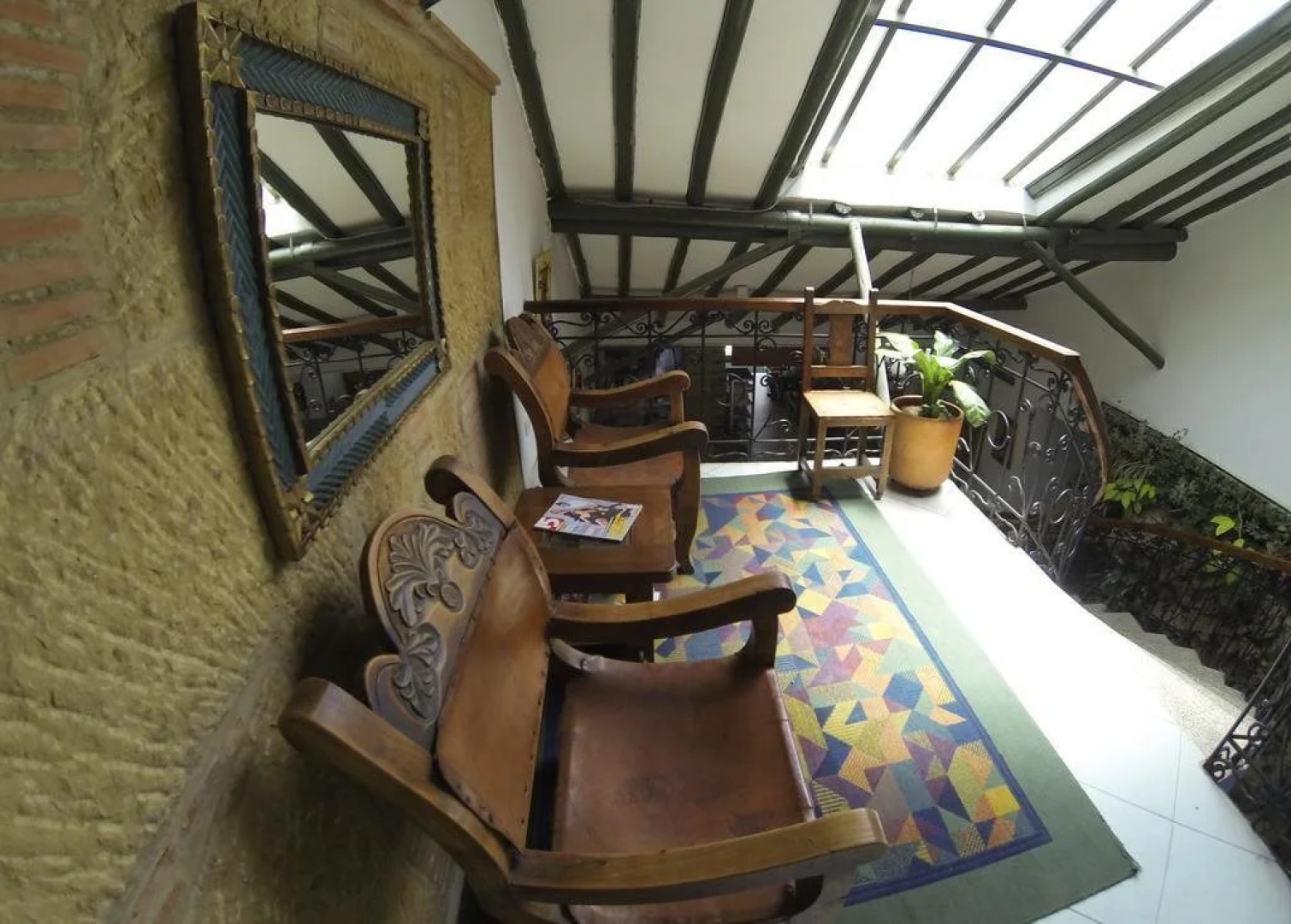 Zaguan De Los Heroes