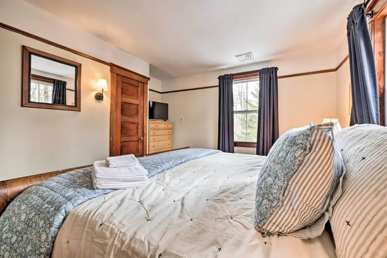 Pocono Pines Family Home w/ Private Hot Tub!